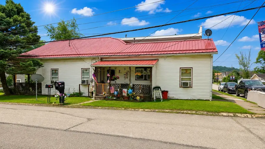 322 Indiana Avenue, Avonmore, PA 15618 - #2