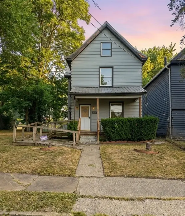905 Spearman Ave, Farrell, PA 16121