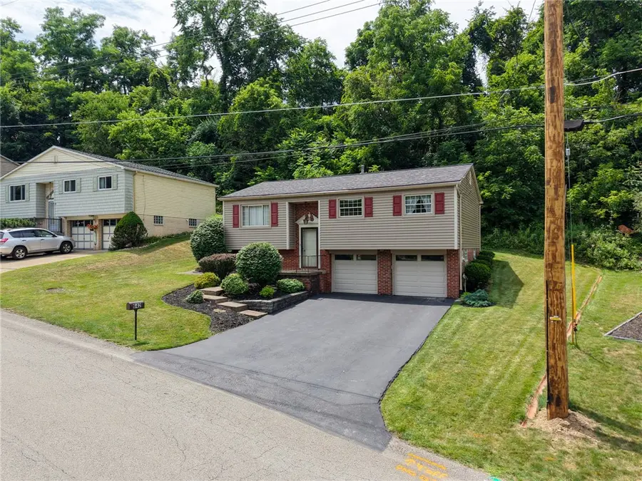 642 Pikeview Dr, Pittsburgh, PA 15239 - #2
