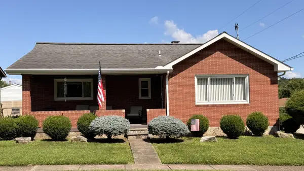 1825 Moore Ave Avenue, North Apollo, PA 15673