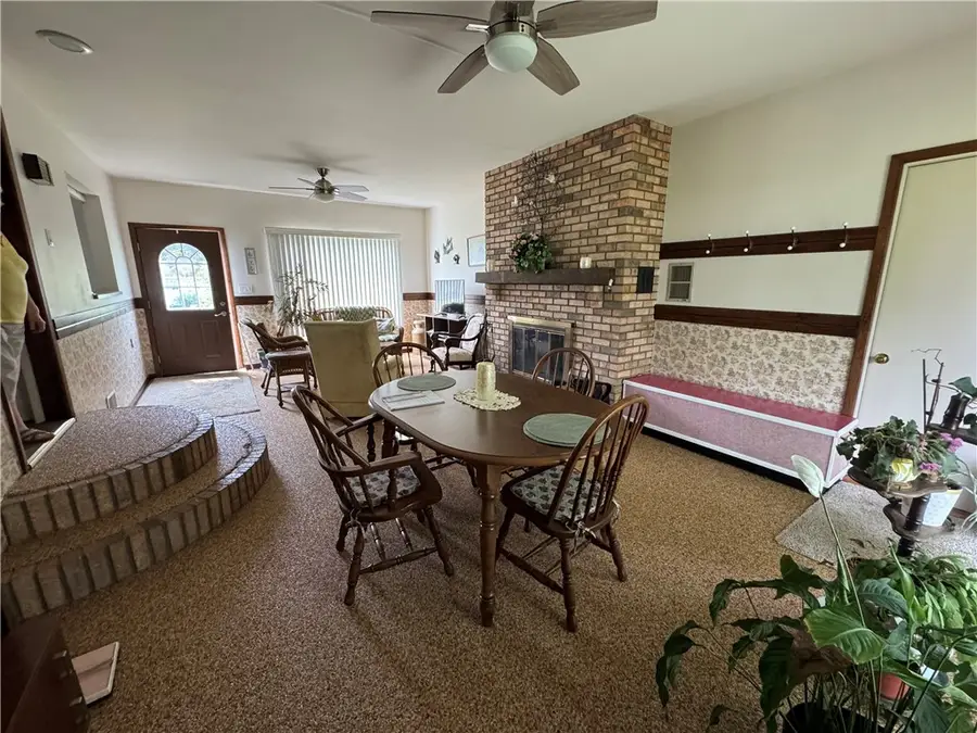 427 Ridgelawn Ave, New Castle, PA 16105 - #3