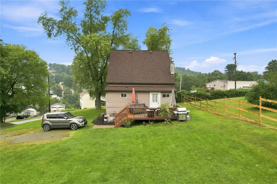 5816 Roosevelt Ave, Export, PA 15632 - #3