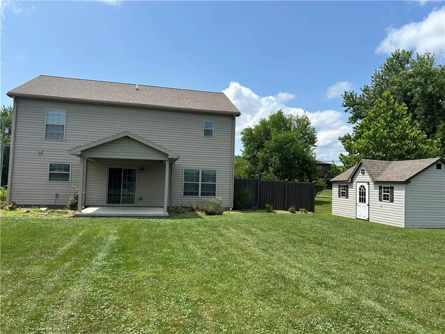 729 Skylark Dr, Connellsville, PA 15425 - #2