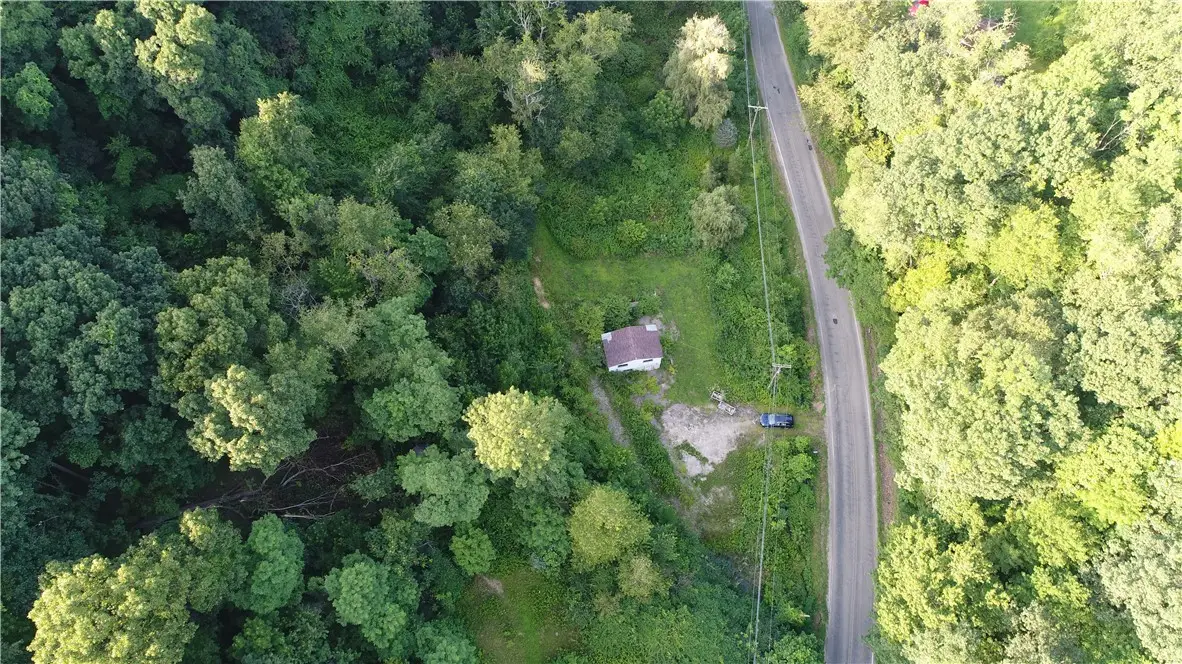 138 Friendship Rd, Beaver Falls, PA 15010 - #1
