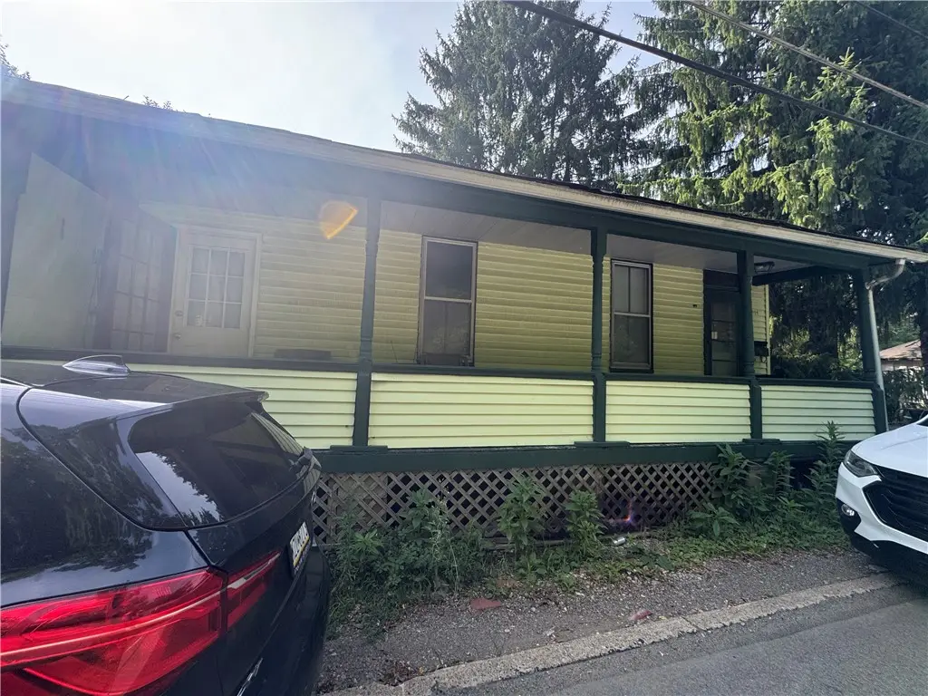 1004 Ravine St, Homestead, PA 15120 - #1