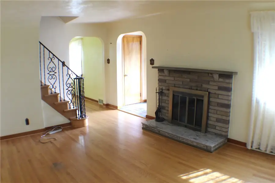 710 Center Ave, Charleroi, PA 15022 - #2