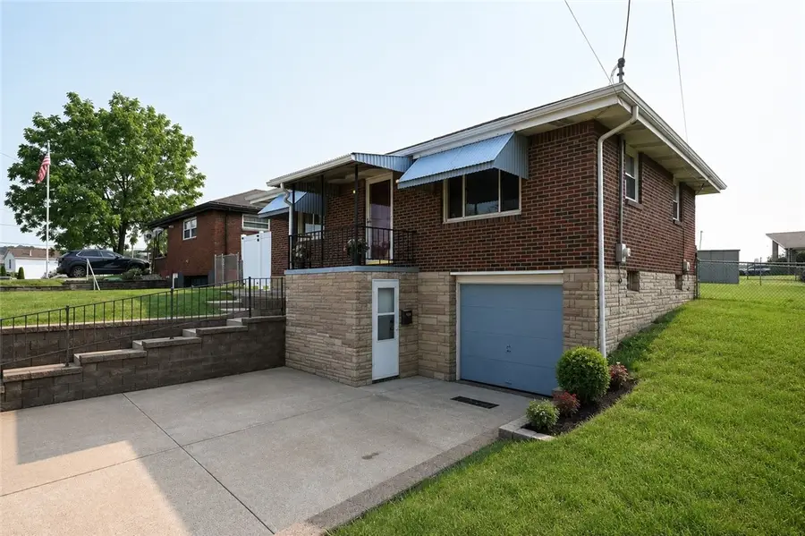 417 Hillman St, Monongahela, PA 15063 - #2
