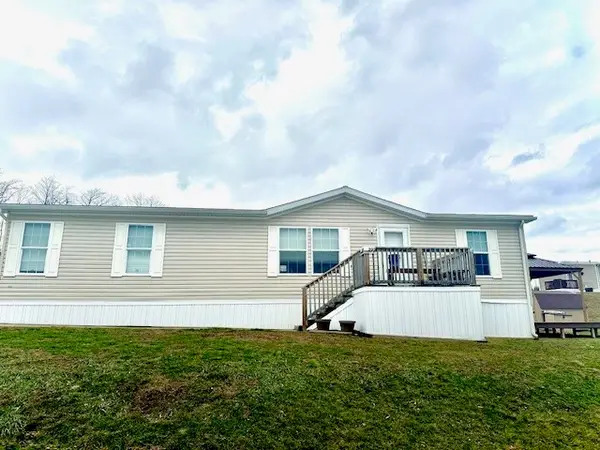 203 Knight Dr, Rostraver Twp, PA 15012