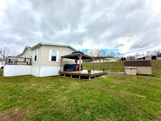 203 Knight Dr, Rostraver Township, PA 15012 - #2