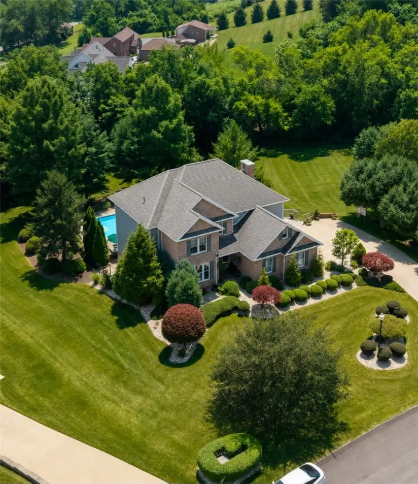 32 Hawthorne Ln, Penn, PA 15642 - #2