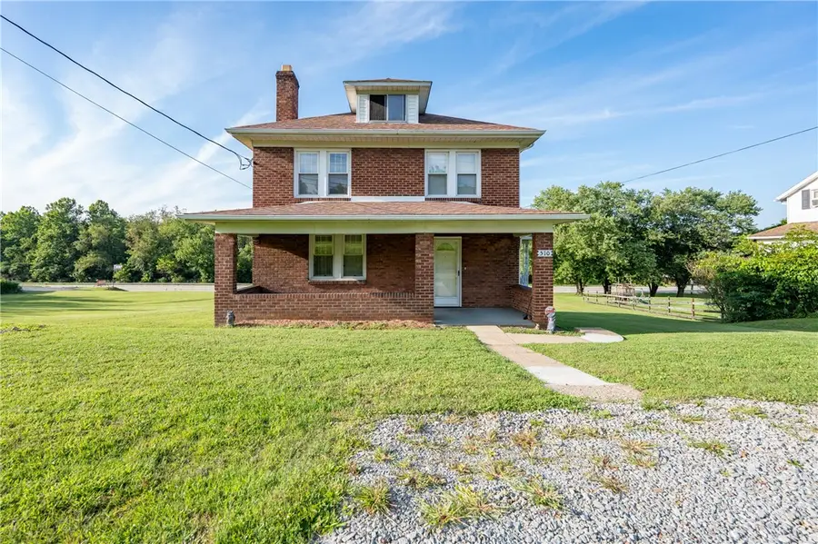 510 Brick Ln, Loyalhanna, PA 15661 - #2