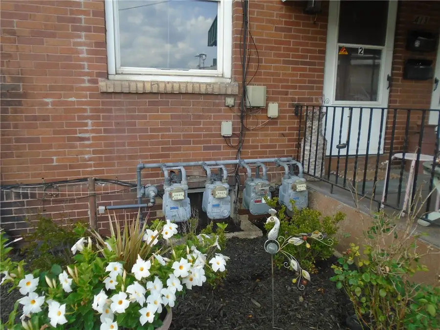 413 8th St, Ambridge, PA 15003 - #2