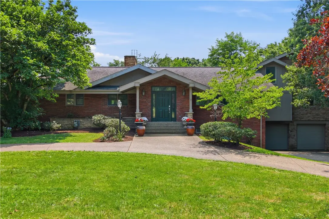 2072 Outlook Drive, Pittsburgh, PA 15241 - #1