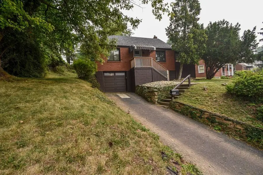 1491 Hollyrood Rd, Pittsburgh, PA 15227 - #2