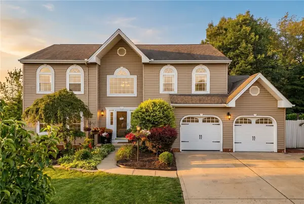 4074 Valleyvue Dr, Gibsonia, PA 15044