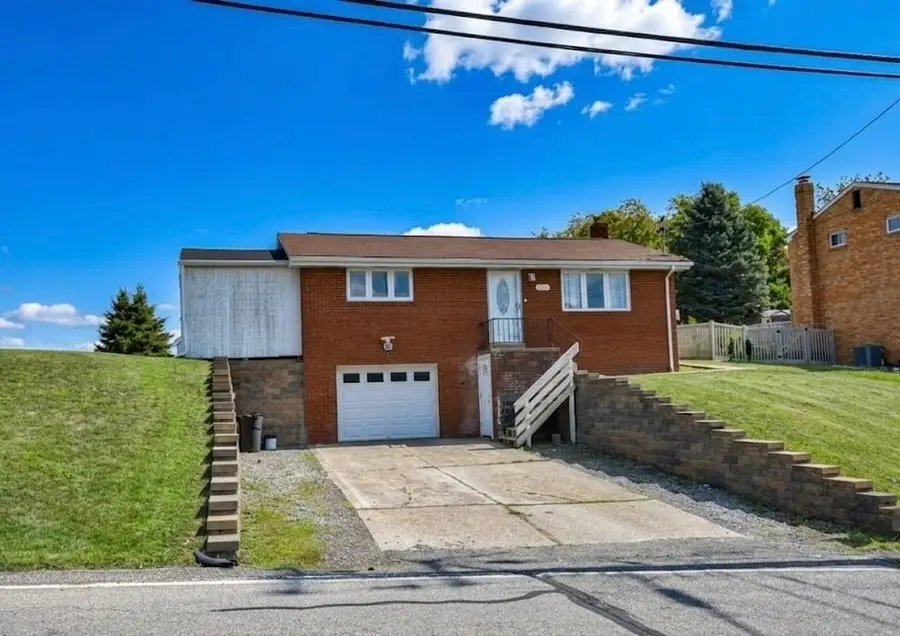 3018 Mount Troy Rd, Pittsburgh, PA 15212 - #2