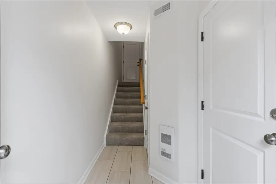 868 Highpointe Circle, Pittsburgh, PA 15220 - #2
