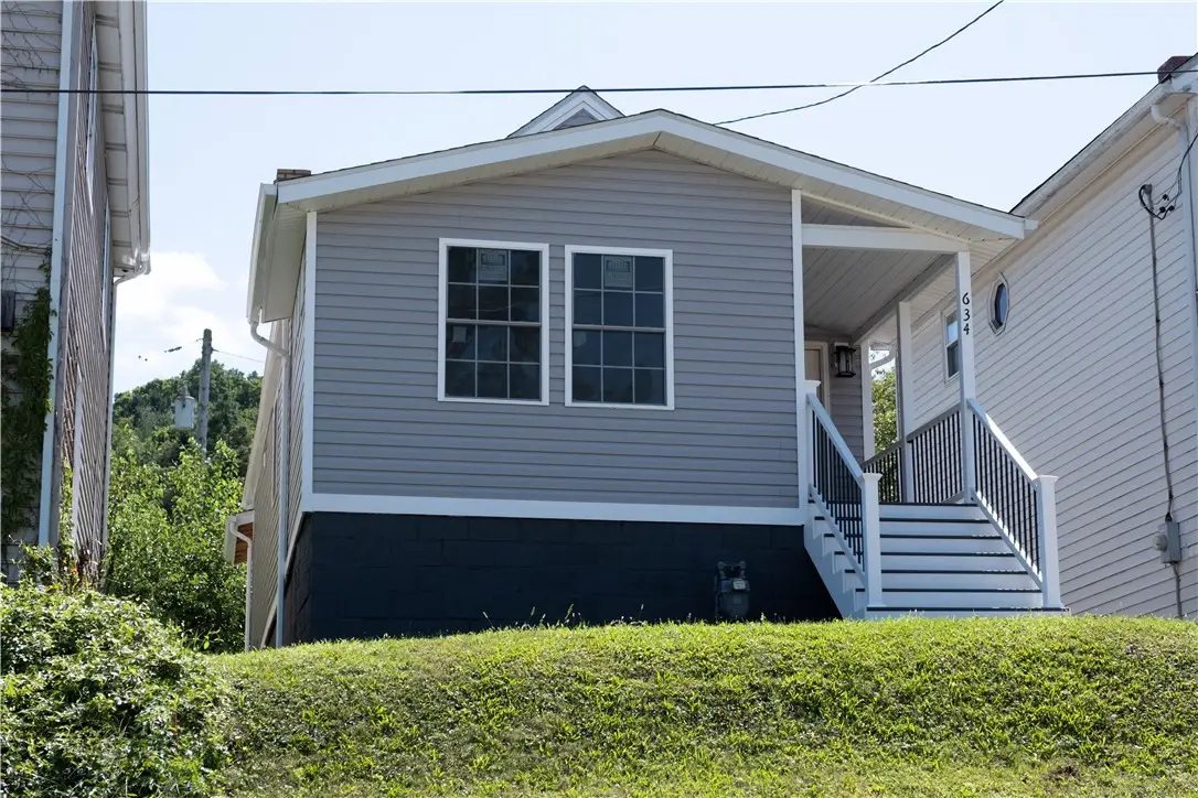 634 6th Avenue, Coraopolis, PA 15108 - #1