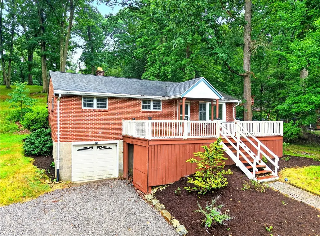 4702 S Woodland Cir, Gibsonia, PA 15044 - #1