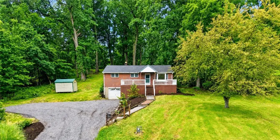 4702 S Woodland Cir, Gibsonia, PA 15044 - #2