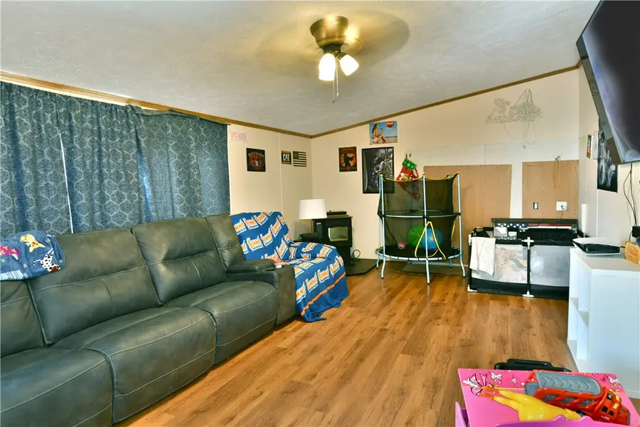 1952 Perry Hwy, Fredonia, PA 16124 - #3