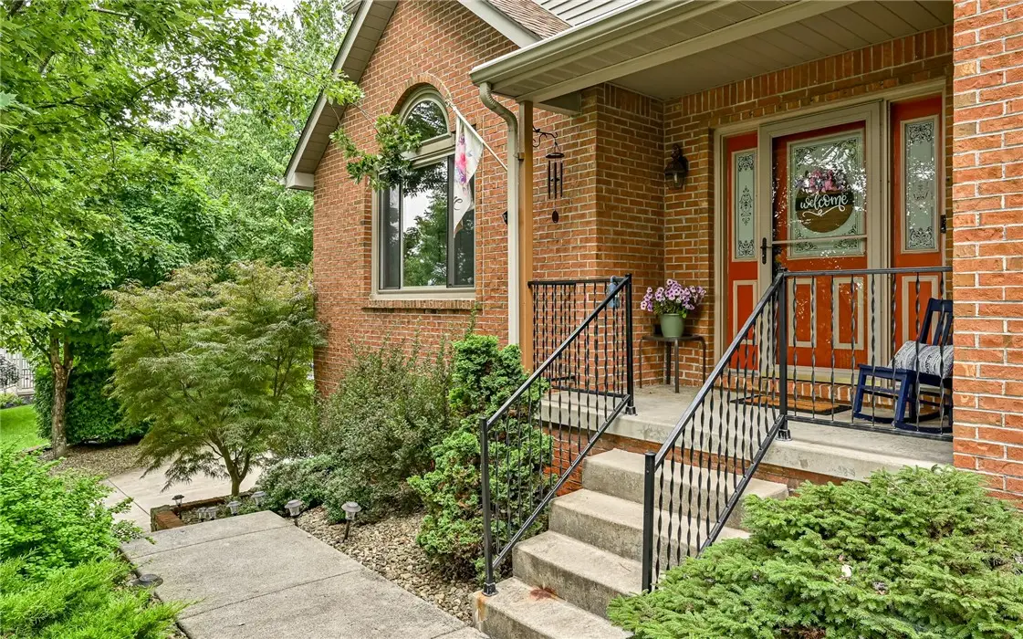 217 Meadow Spring Rd, Greensburg, PA 15601 - #1