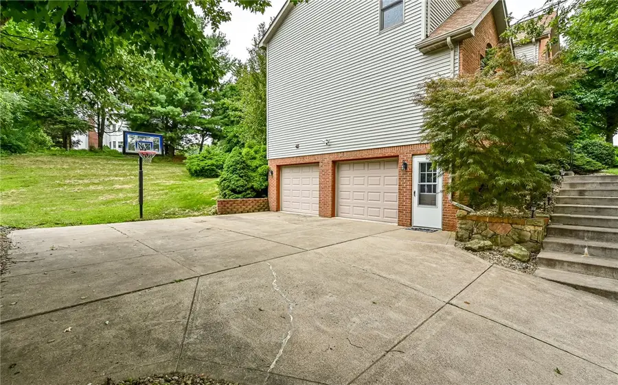 217 Meadow Spring Rd, Greensburg, PA 15601 - #3