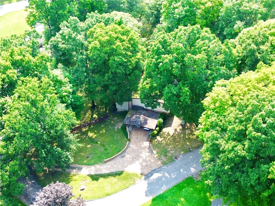 239 Frazier Lake Dr, New Castle, PA 16105 - #3