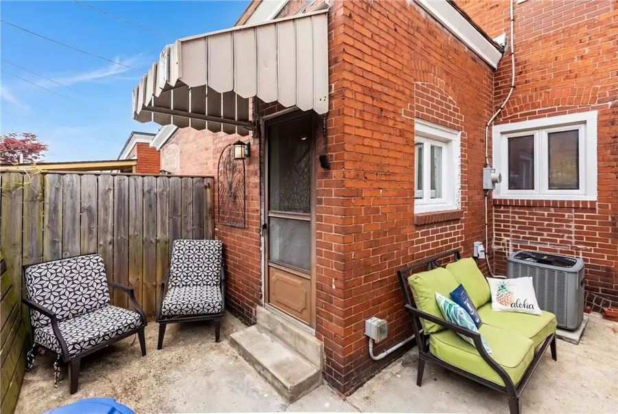 5276 Holmes St, Pittsburgh, PA 15201 - #2