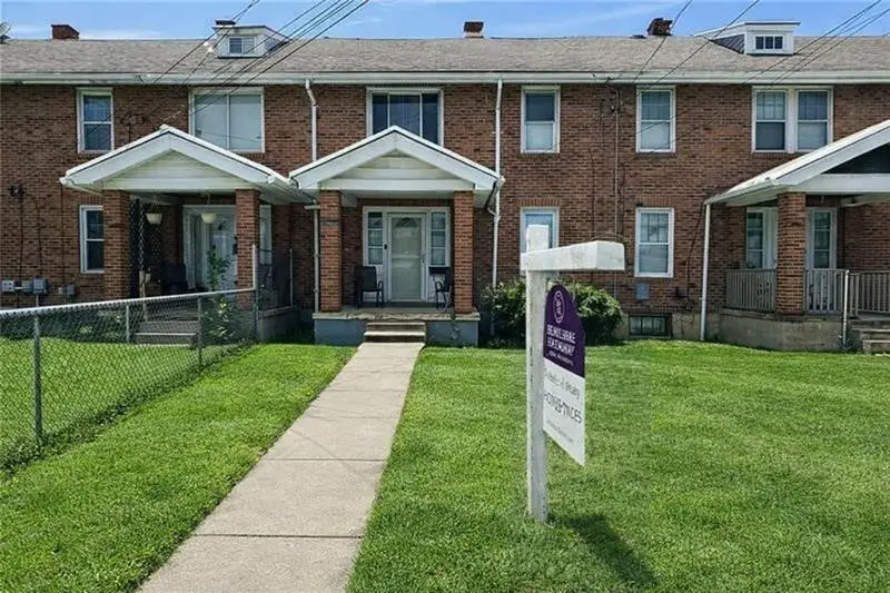 1045 Pennsylvania Ave., Clairton, PA 15025 - #1