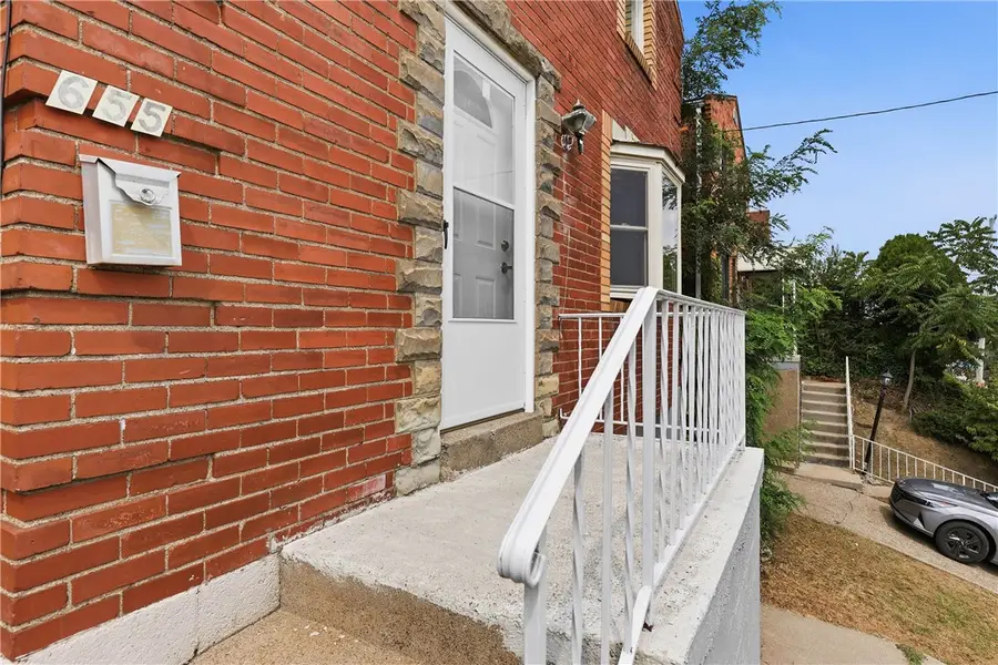 655 Mayville Avenue, Pittsburgh, PA 15226 - #2