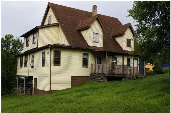 1080 Idaho, Washington, PA 15301