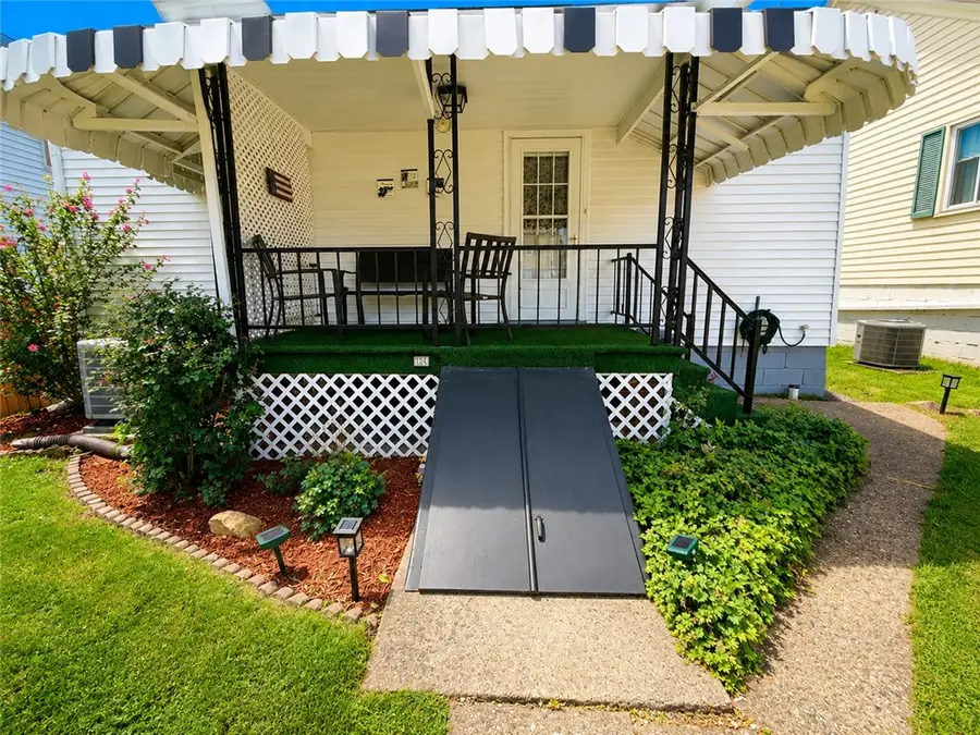 124 Moore Ave, Uniontown, PA 15401 - #3