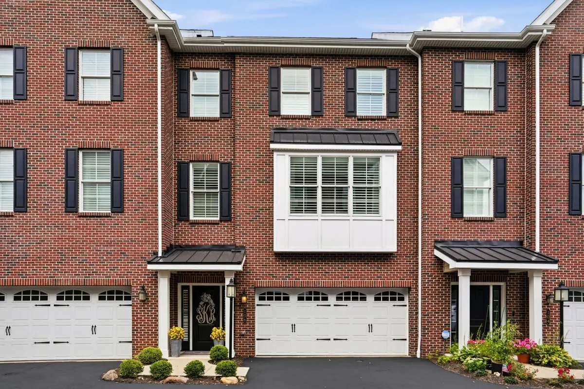 106 Chapel Harbor Drive, Pittsburgh, PA 15238 - #1