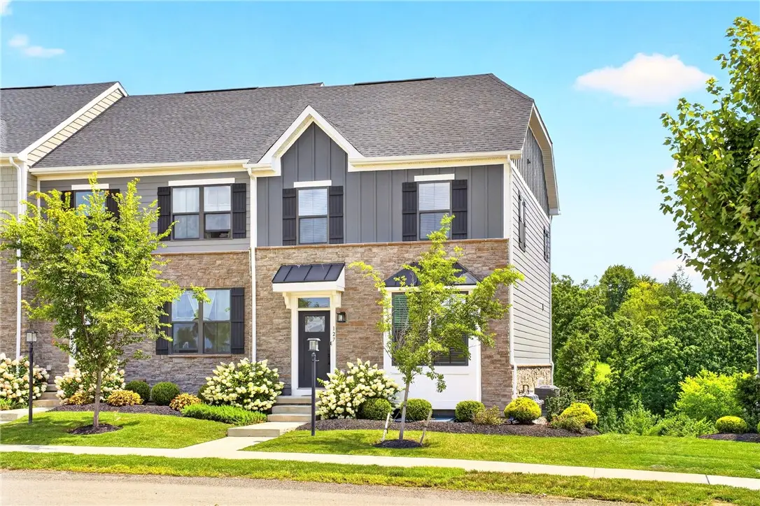 127 Marketplace Ave, Coraopolis, PA 15108 - #1