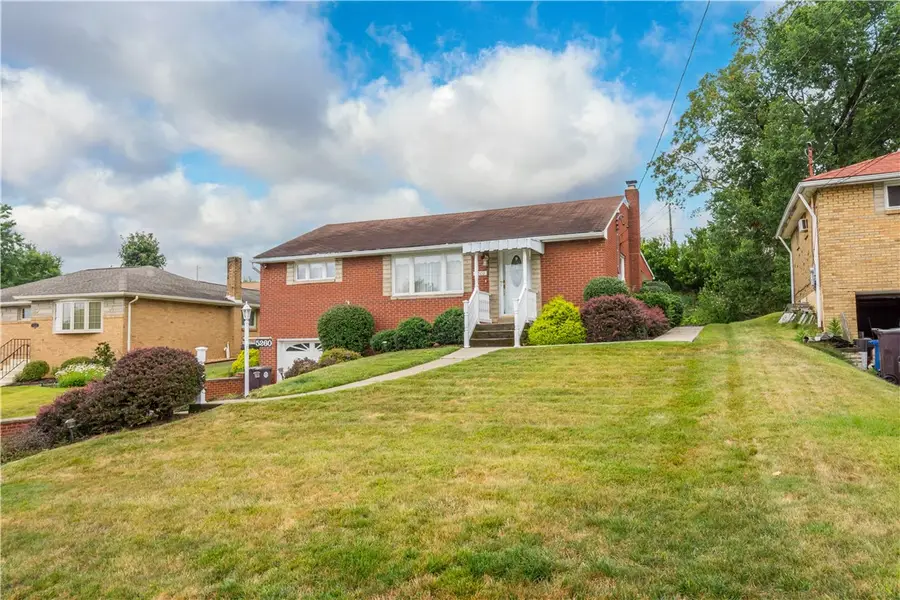 5260 Blossom Rd, Pittsburgh, PA 15236 - #2