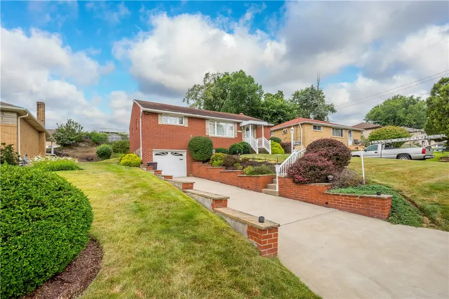 5260 Blossom Rd, Pittsburgh, PA 15236 - #3