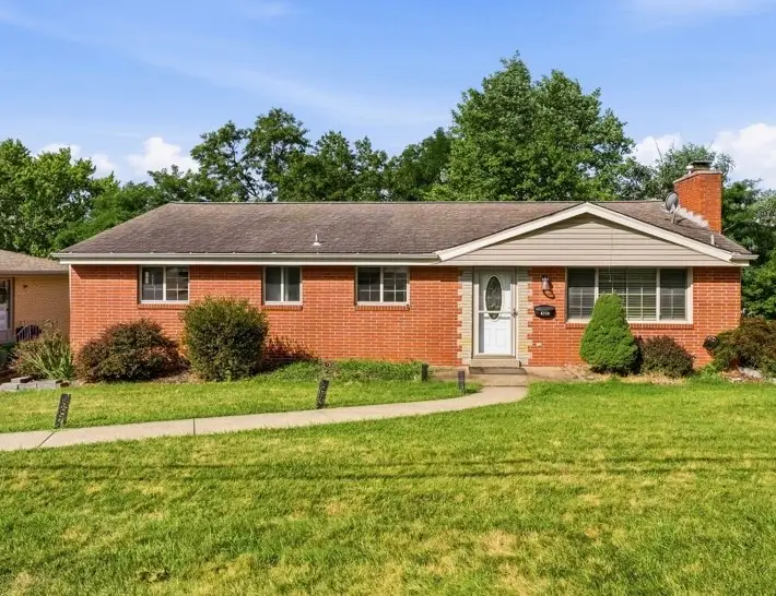 4774 Beall Dr, Pittsburgh, PA 15236 - #1