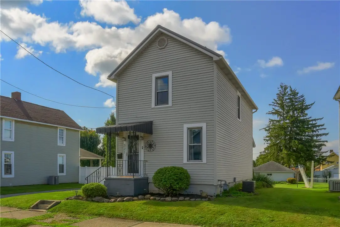 321 Hazel Ave, Ellwood City, PA 16117 - #1