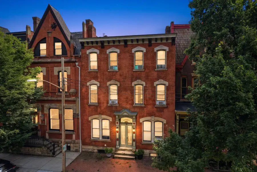 908 Cedar Avenue, Pittsburgh, PA 15212 - #2