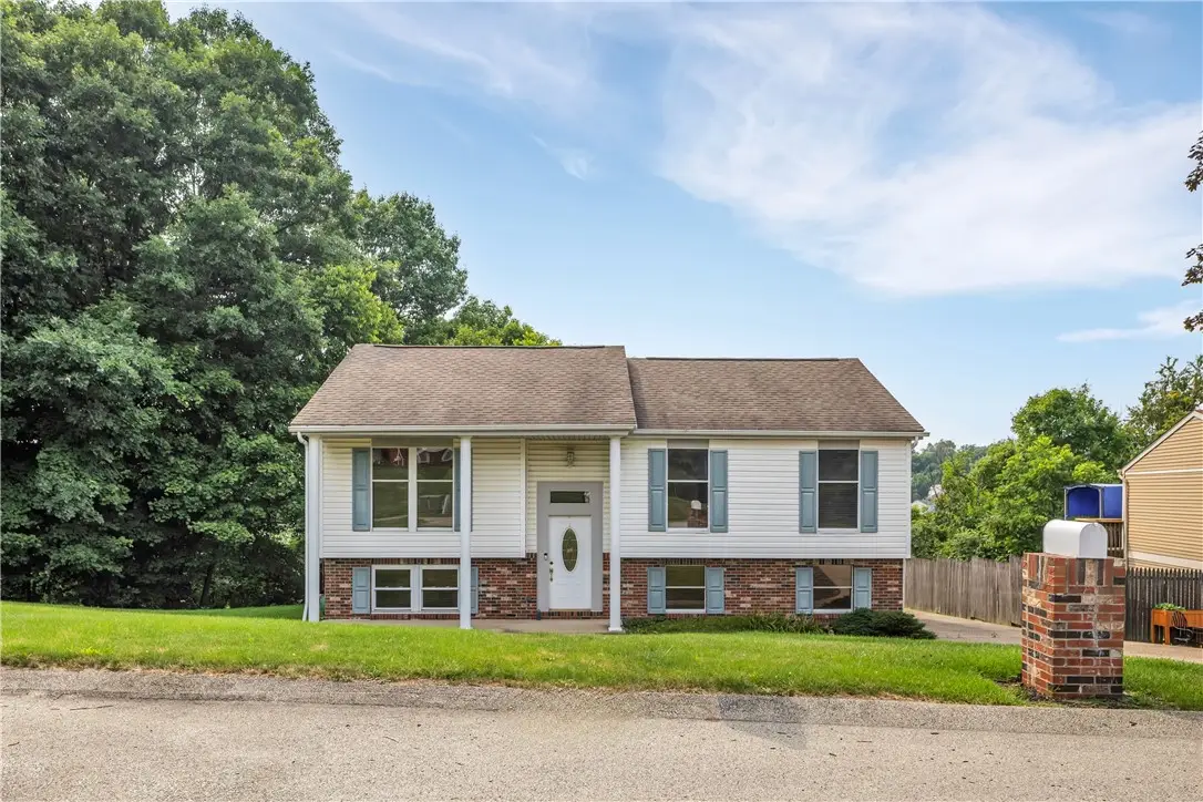 421 Rampart Blvd, New Kensington, PA 15068 - #1