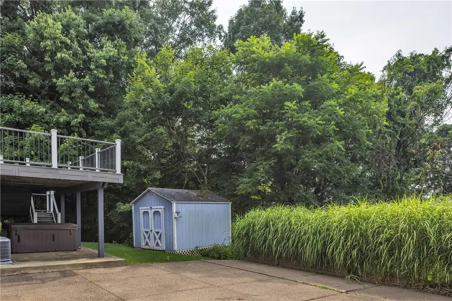 421 Rampart Blvd, New Kensington, PA 15068 - #3