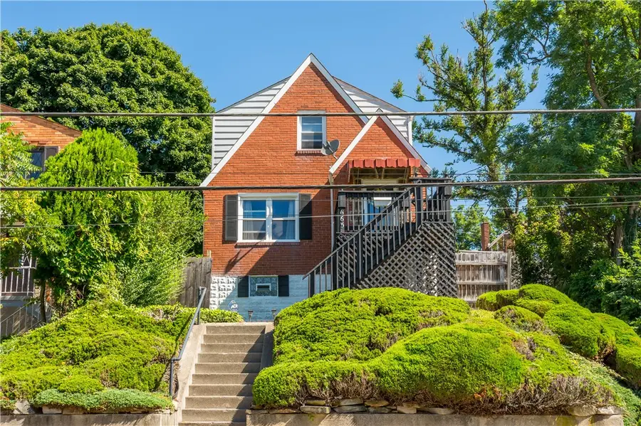 665 Mayville Ave, Pittsburgh, PA 15226 - #2