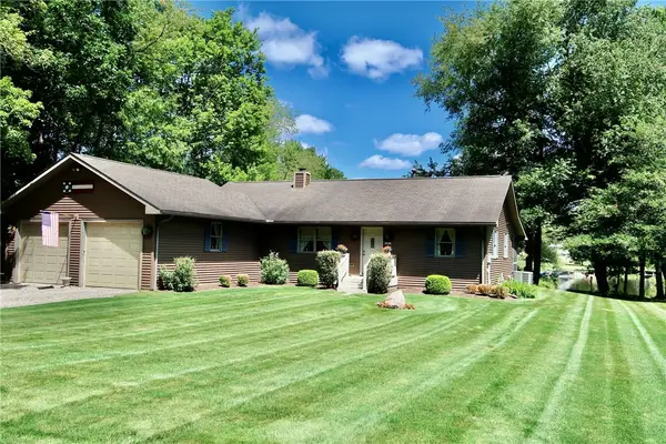 612 Latonka Dr, Mercer, PA 16137