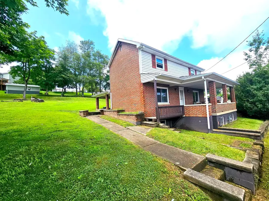1546 North Avenue, Leechburg, PA 15656 - #3