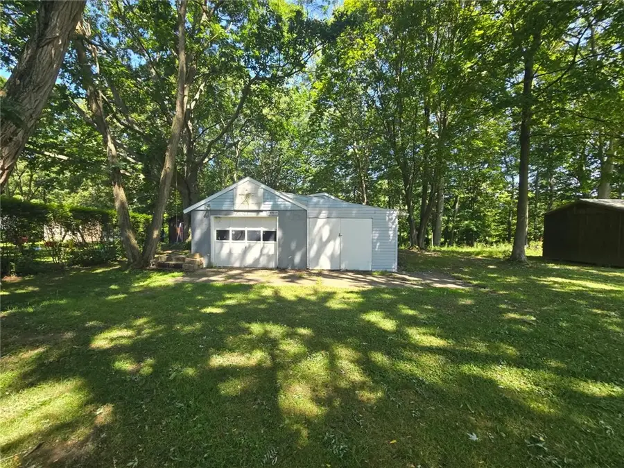 470 Glenridge Rd, Erie, PA 16509 - #3