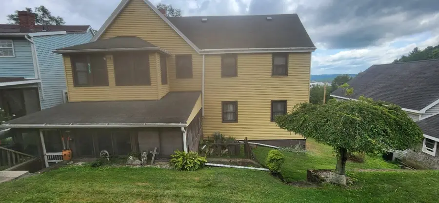 915 Border Avenue, Ellwood City, PA 16117 - #3