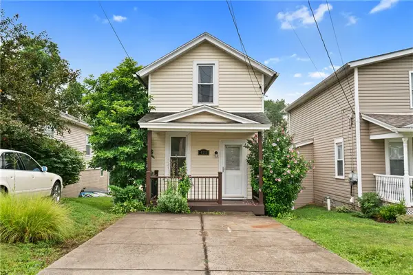 421 Beaver St, Mars, PA 16046