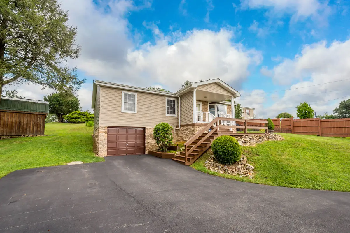 54 Chestnut St, Coal Center, PA 15423 - #1