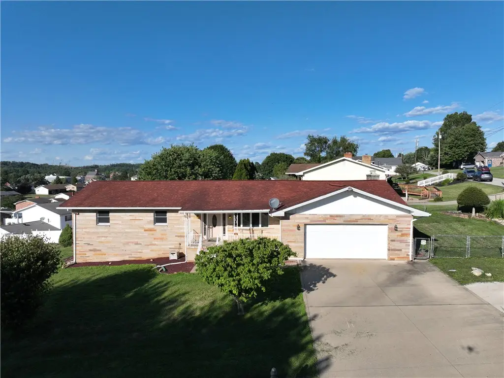 207 Buchanan Dr, Masontown, PA 15461 - #1